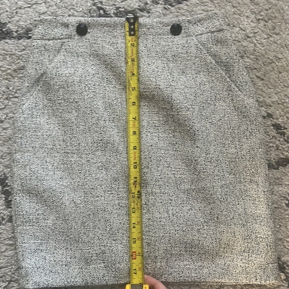 NWT! H&M Work Skirt - Size 4 - Picture 3 of 6